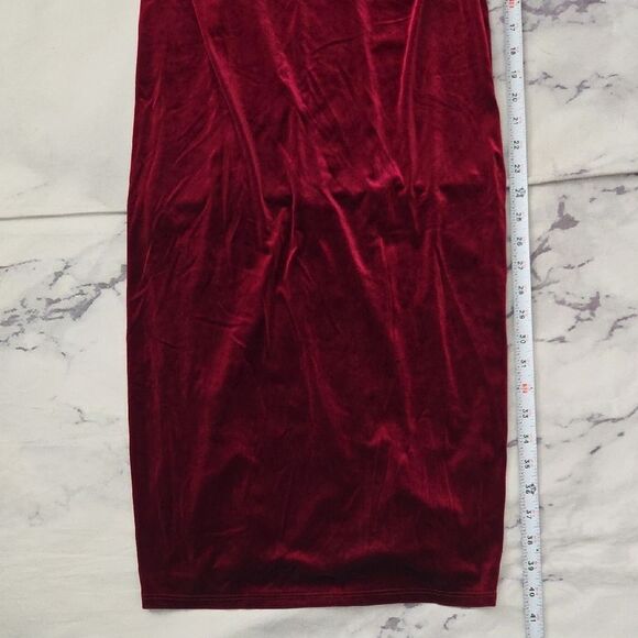 Blue Blush Burgundy Velvet Dress - Picture 4 of 8